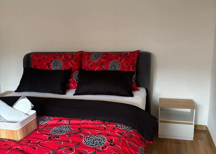 Sunny Garden Old Town *